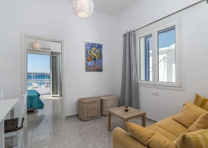 Daire Anchorage Adamantas (Milos)